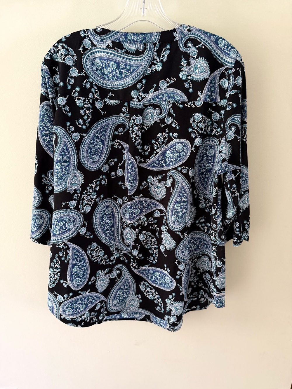 Croft & Barrow Black and Blue Paisley Long Sleeve Flowy Blouse Top XL - Picture 3 of 5